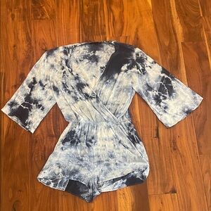 Olivaceous Blue and White Tie-Dye Top